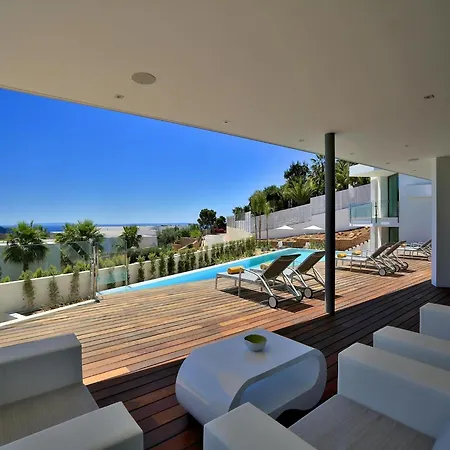 וילה Modern With Vast Terracing